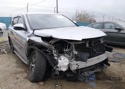 2017 Toyota Highlander Le Plus from USA, damaged, VIN 5TDZZRFH6HS215938